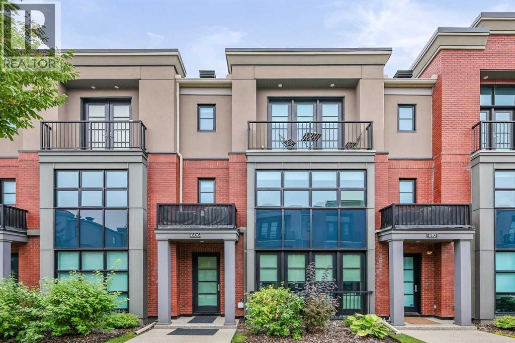 Row / Townhouse for Sale in 606 Aspen Meadows Hill SW|Calgary, Alberta T3H0G3 2