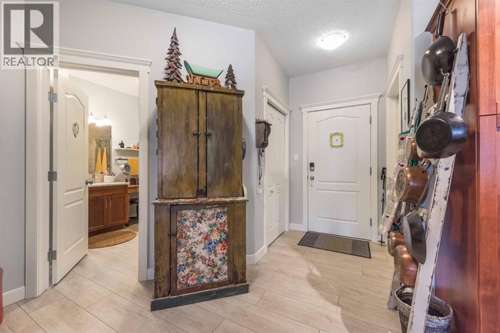 Apartment for Sale in 341, 20 Discovery Ridge Close SW|Calgary, Alberta T3H5X4 5