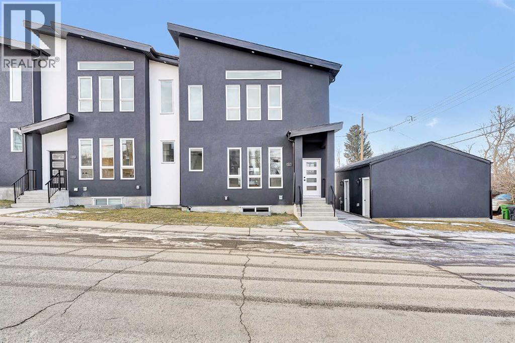 Row / Townhouse for Sale in 2609 1 Street NE|Calgary, Alberta T2E1X8