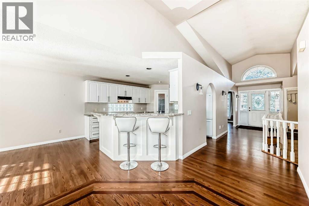 House for Sale in 256 Evergreen Court SW|Calgary, Alberta T2Y2X5 4