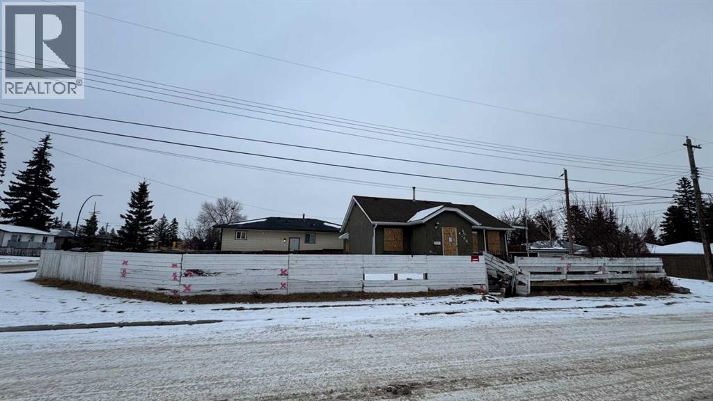 House for Sale in 4106 10 Avenue SE|Calgary, Alberta T2A0E1