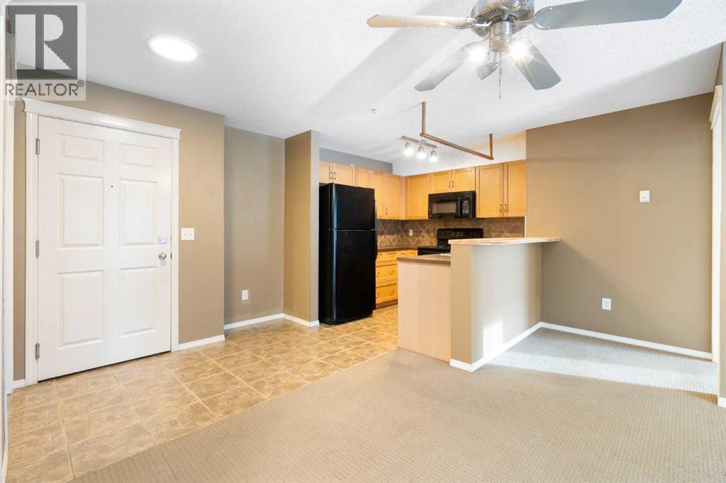 Apartment for Sale in 4213, 70 Panamount Drive NW|Calgary, Alberta T3K5Z1 4