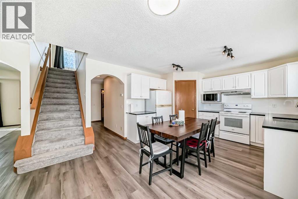 House for Sale in 136 Citadel Crest Circle NW|Calgary, Alberta T3G4G3 4