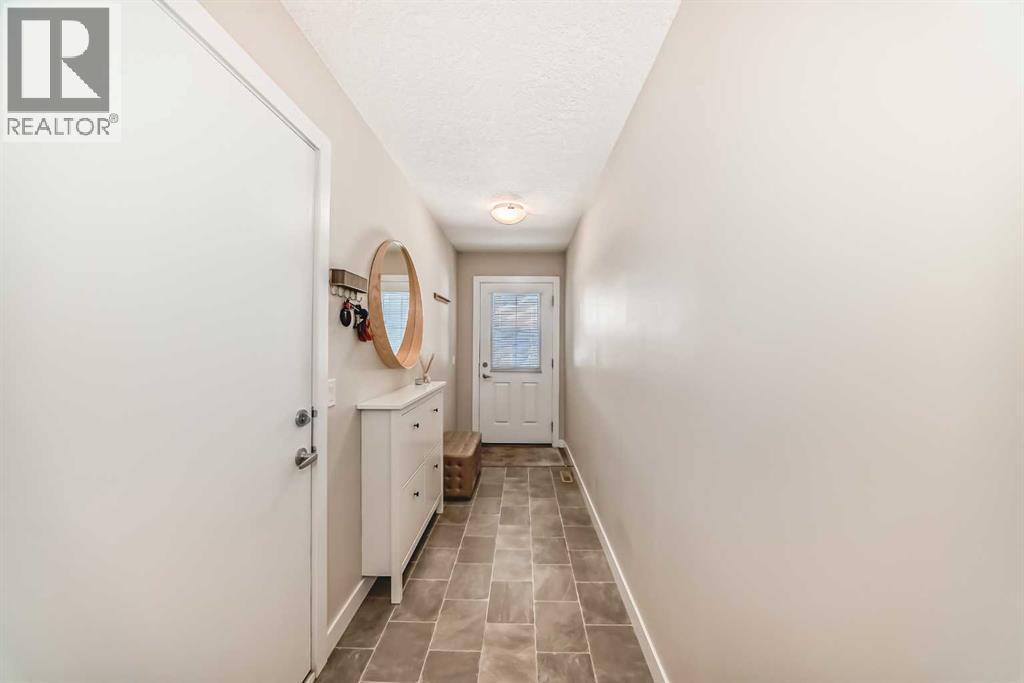 Row / Townhouse for Sale in 154 Sage Hill Grove NW|Calgary, Alberta T3R0Z8 2