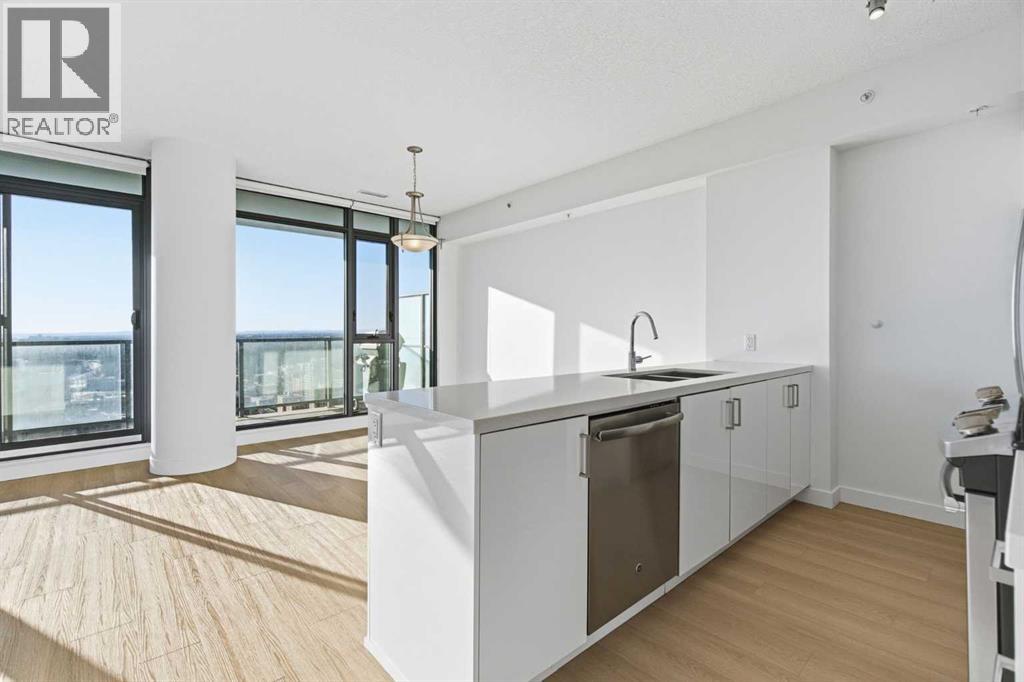 Apartment for Sale in 2807, 1010 6 Street SW|Calgary, Alberta T2R1B4 3