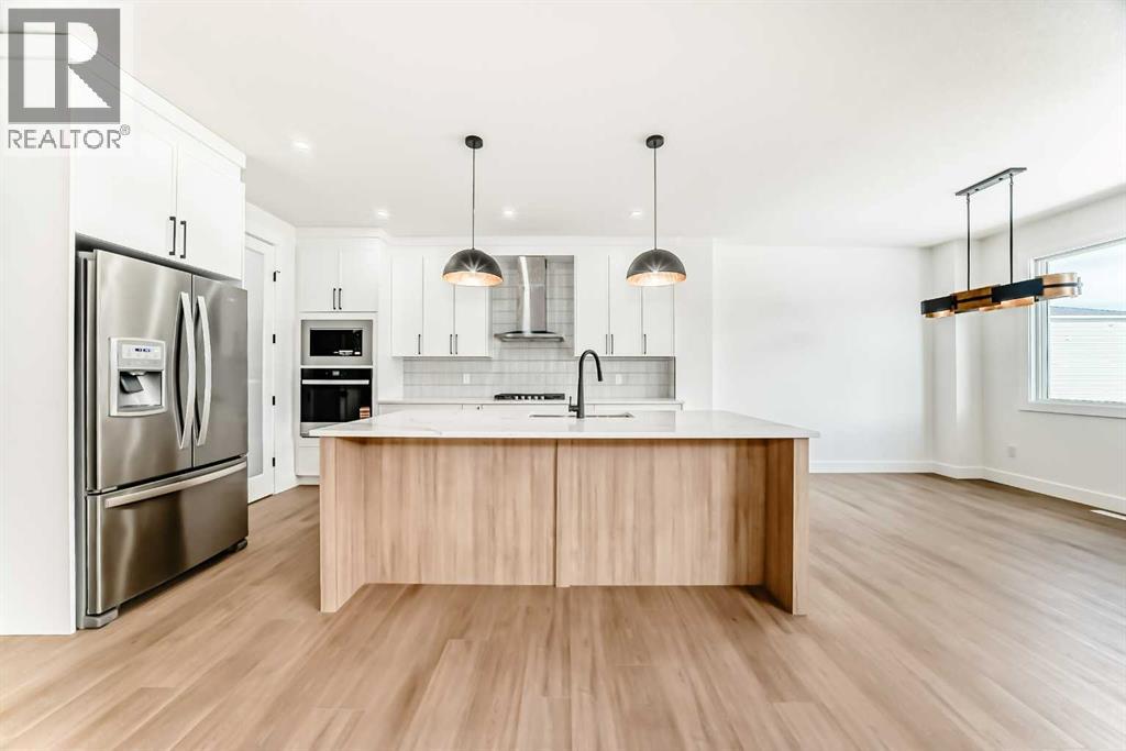 House for Sale in 28 Saddlecrest Manor NE|Calgary, Alberta T3J2K3 4