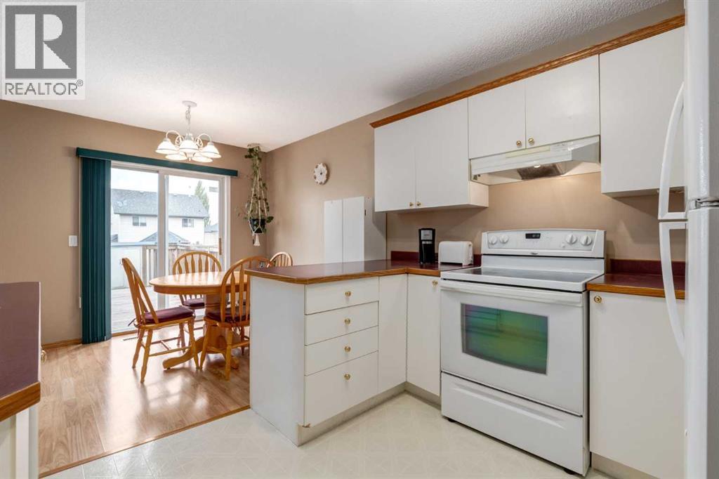 House for Sale in 168 Mt Apex Green SE|Calgary, Alberta T2Z2V5 5