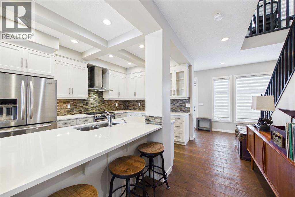 Duplex for Sale in 4827 22 Avenue NW|Calgary, Alberta T3B0Y4 4