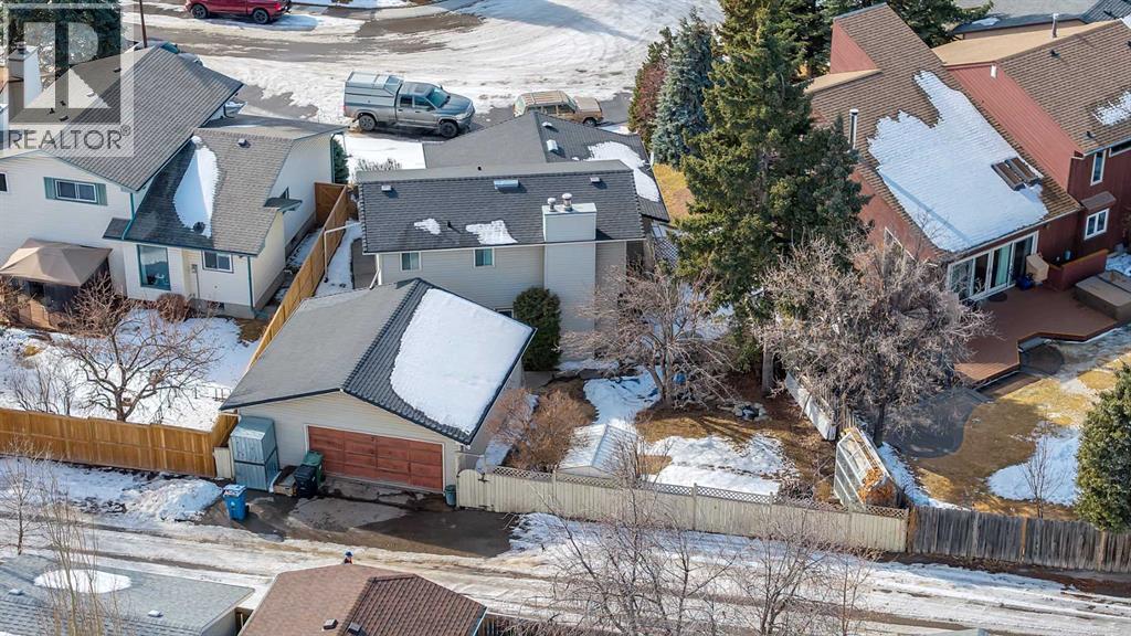 House for Sale in 20 Woodbrook Place SW|Calgary, Alberta T2W3Z4 2