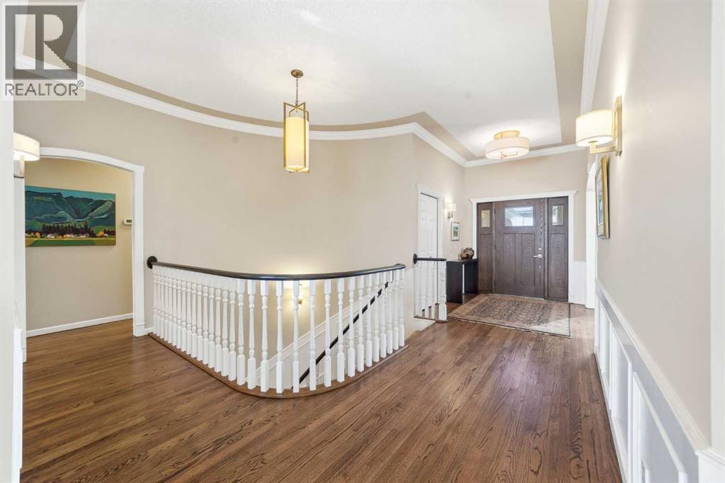 House for Sale in 168 Christie Park View SW|Calgary, Alberta T3H2Z3 5