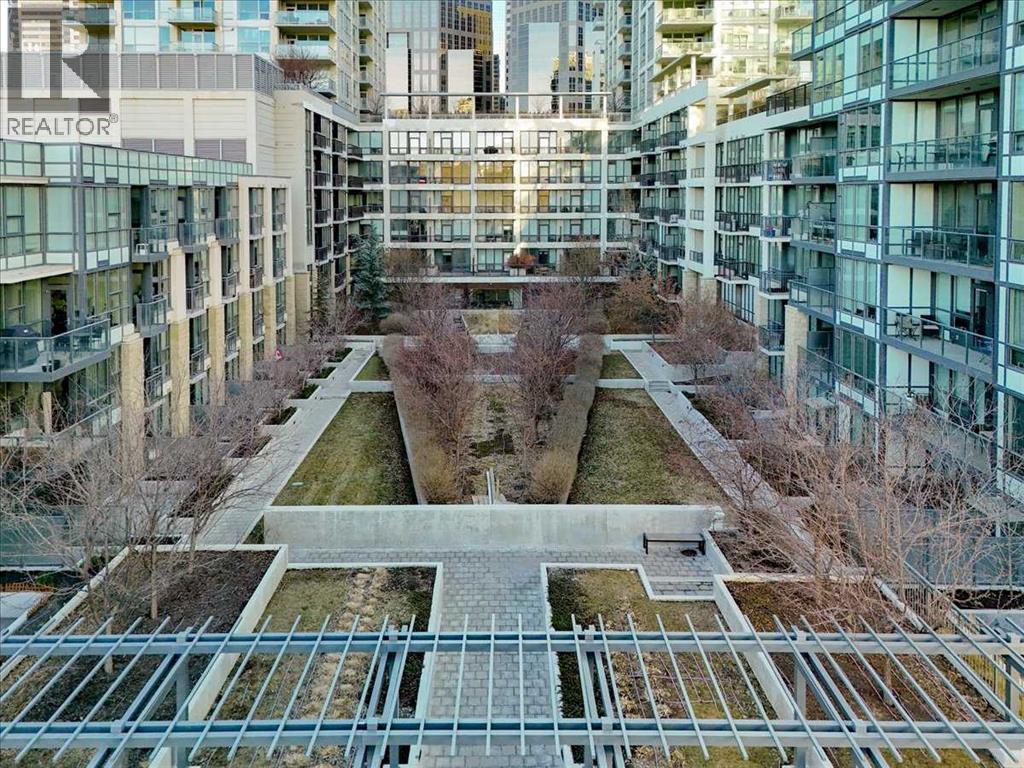 Apartment for Sale in 214, 51 Waterfront Mews SW|Calgary, Alberta T2P0X3 5