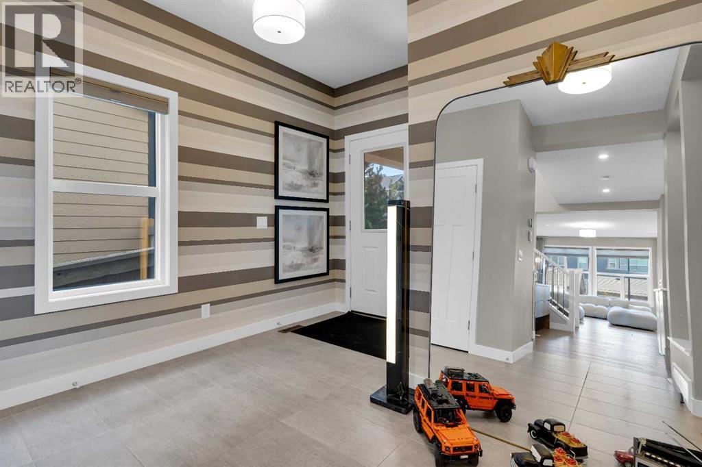 House for Sale in 29 Magnolia Terrace SE|Calgary, Alberta T3M2X3 4