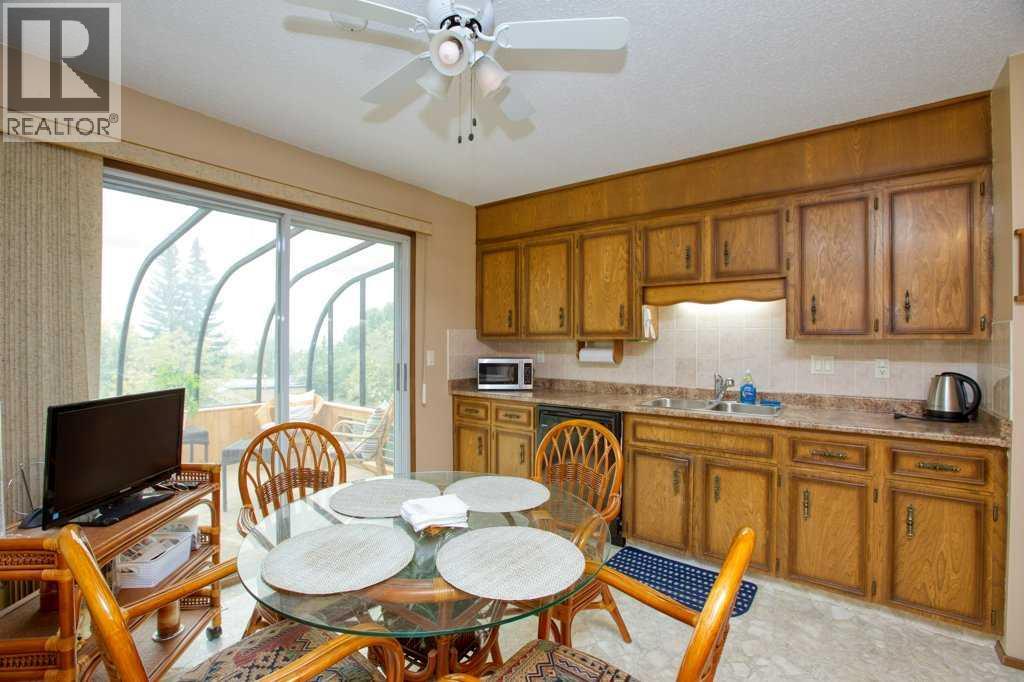 House for Sale in 307 Silverthorn Way NW|Calgary, Alberta T3B4E8 5