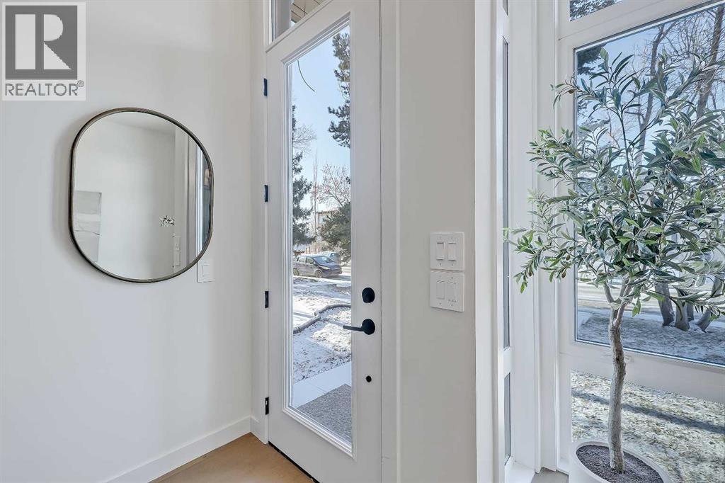 House for Sale in 5020 21A Street SW|Calgary, Alberta T6T0B3 4