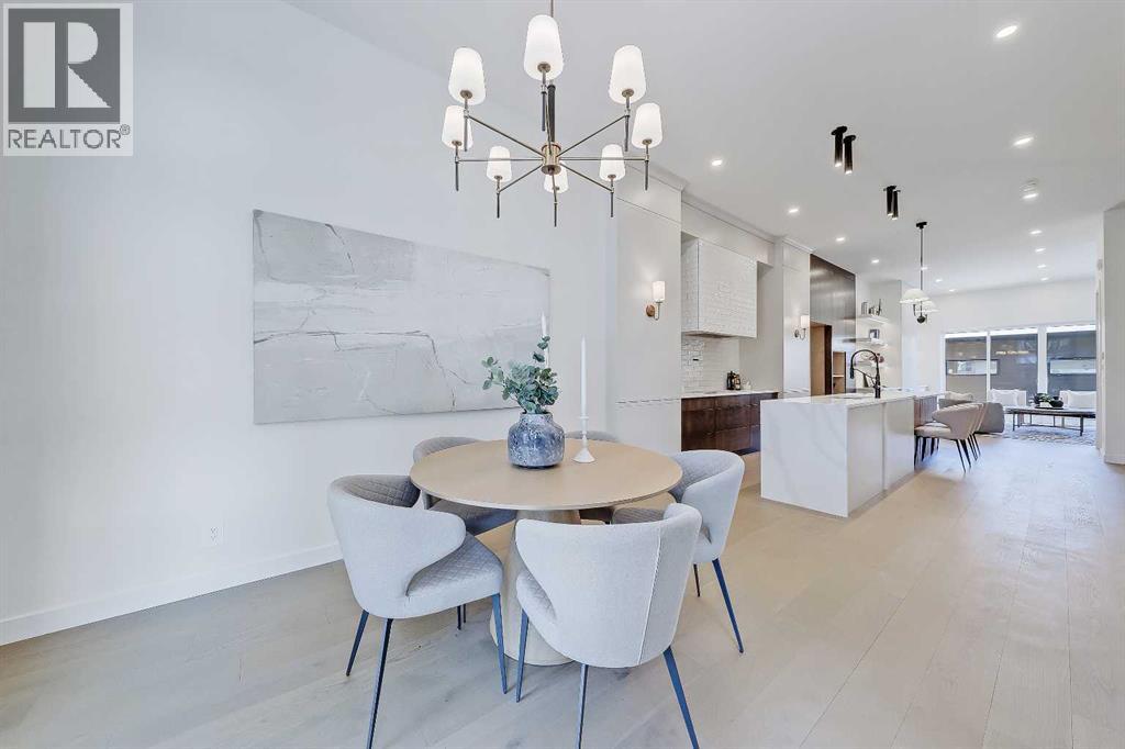 House for Sale in 5020 21A Street SW|Calgary, Alberta T6T0B3 5