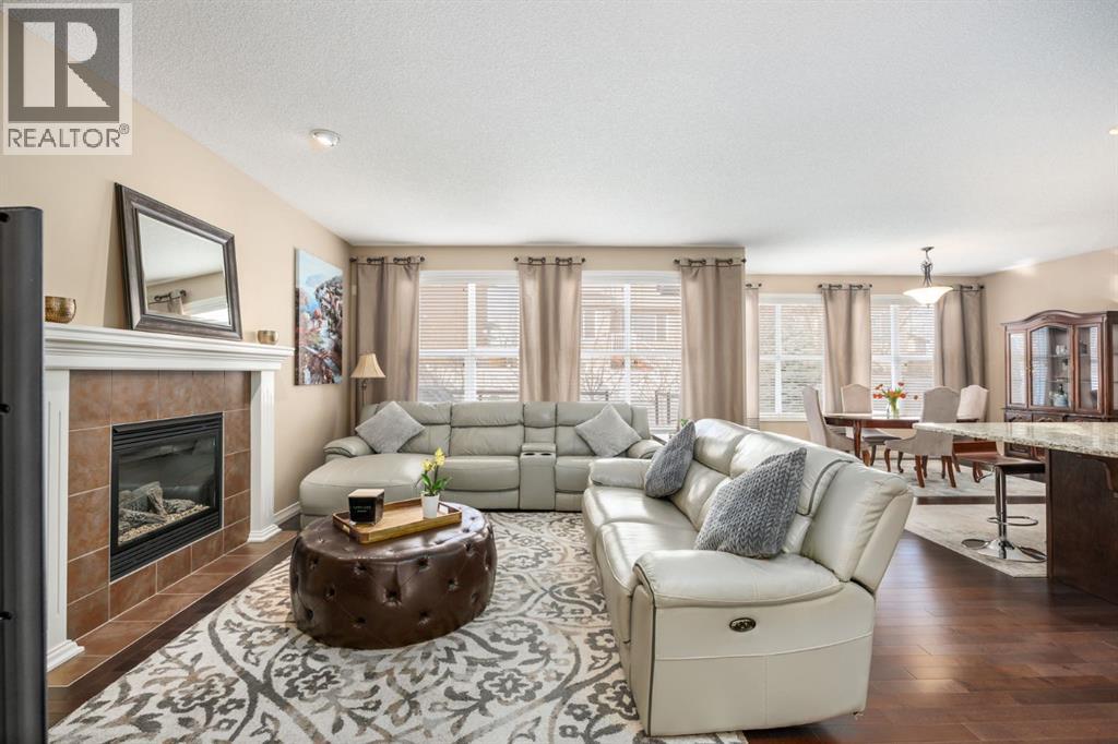 House for Sale in 596 Everbrook Way SW|Calgary, Alberta T2Y0E7 5