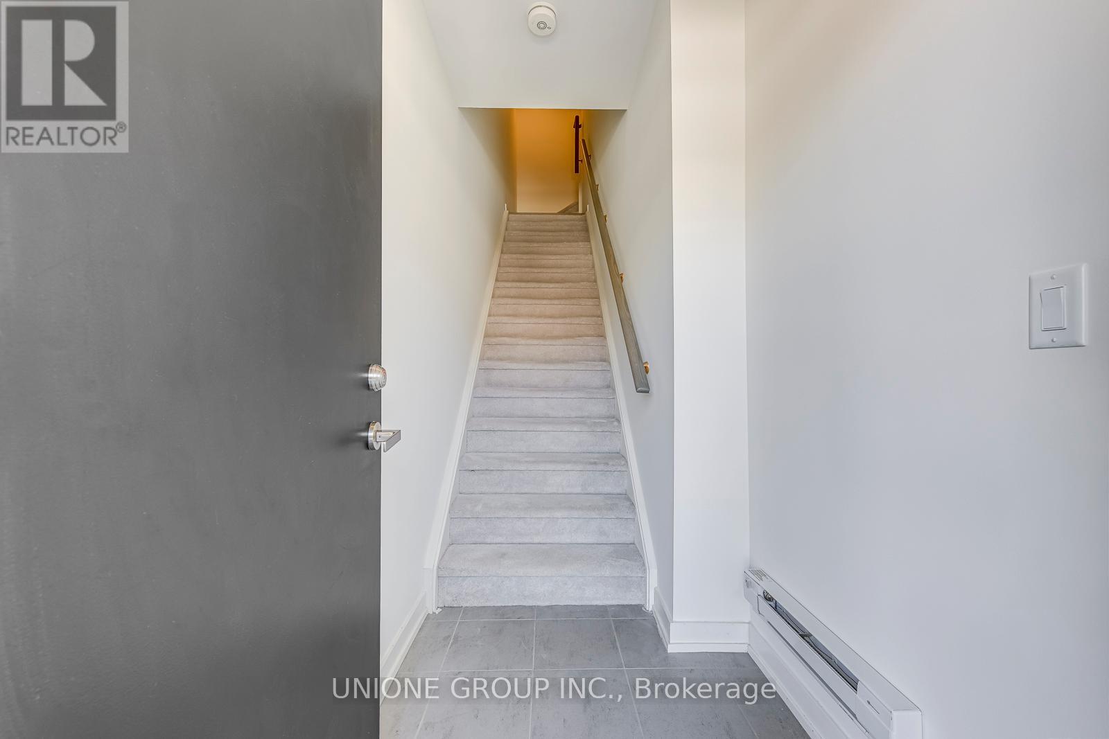 Row / Townhouse for Sale in 20 - 3538 COLONIAL DRIVE|Mississauga (Erin Mills), Ontario L5L0C1 3