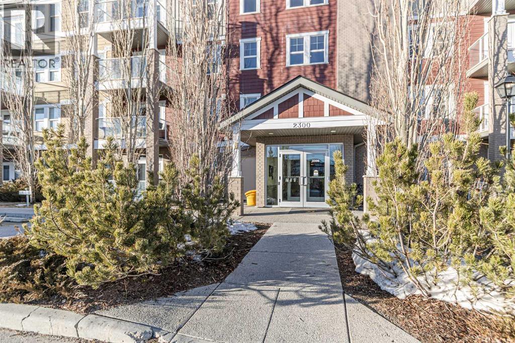 Apartment for Sale in 302, 2300 Evanston Square NW|Calgary, Alberta T3P0G8