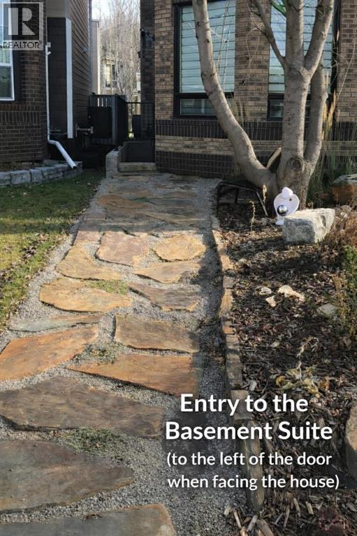 House for Sale in 9927 Scurfield Drive NW|Calgary, Alberta T3L1V9 2