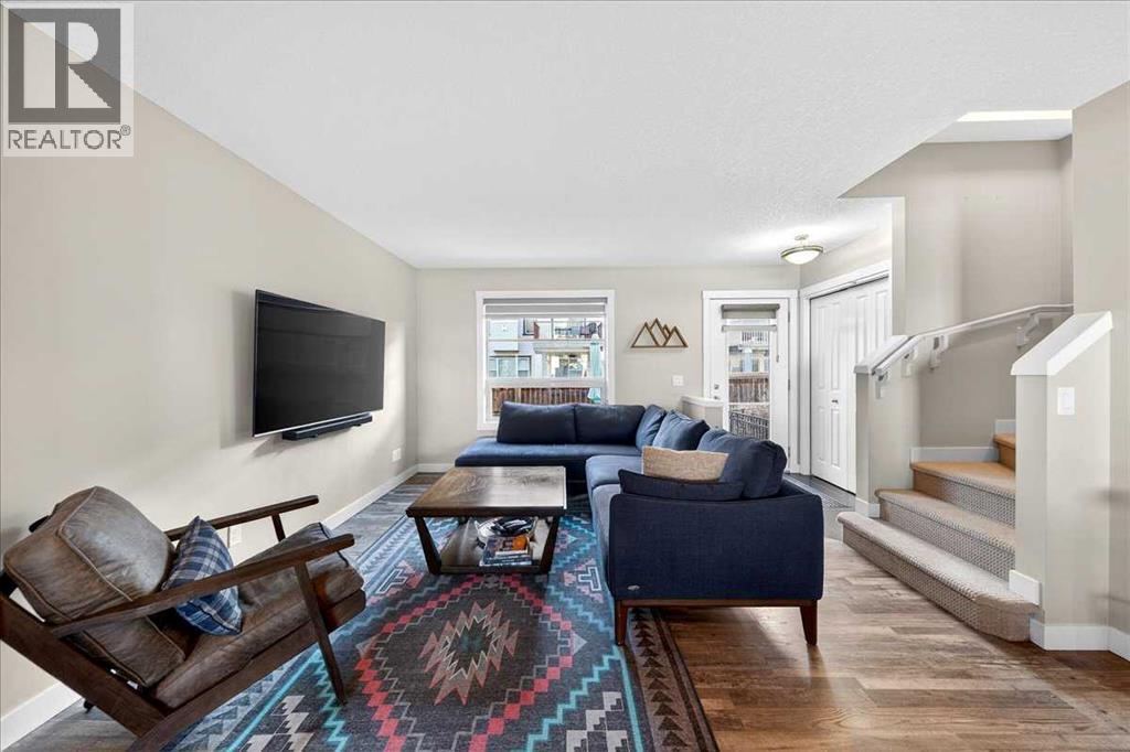 Row / Townhouse for Sale in 37 Aspen Hills Terrace SW|Calgary, Alberta T3H0P3 3