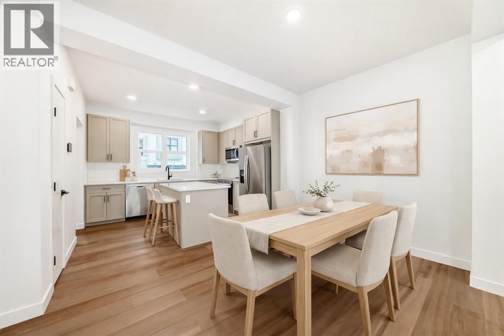 Row / Townhouse for Sale in 103, 30 Rochester View NW|Calgary, Alberta T3L0M8 2