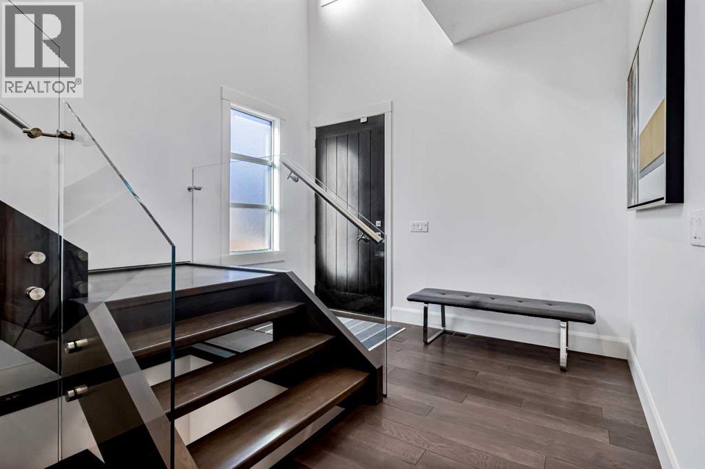 House for Sale in 405 29 Avenue NE|Calgary, Alberta T2E2C5 4