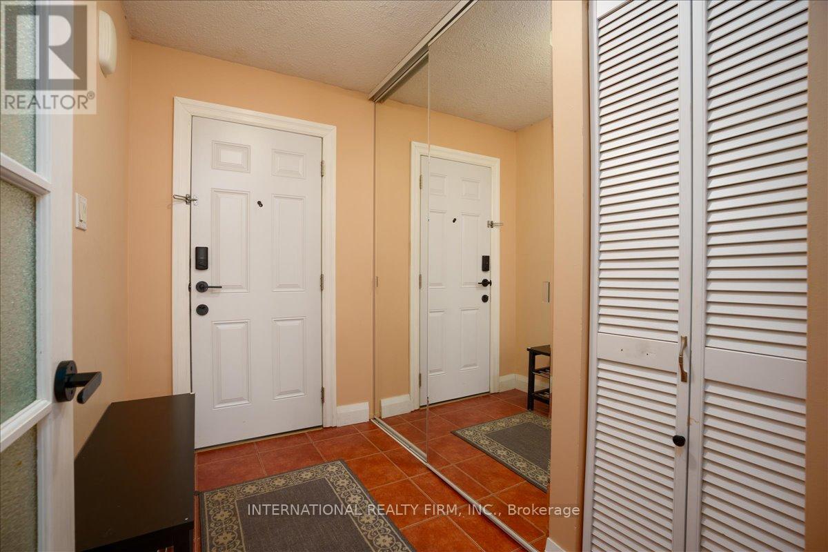 Row / Townhouse for Sale in 1029 ZANTE CRESCENT|Mississauga (Clarkson), Ontario L5J4M6 3