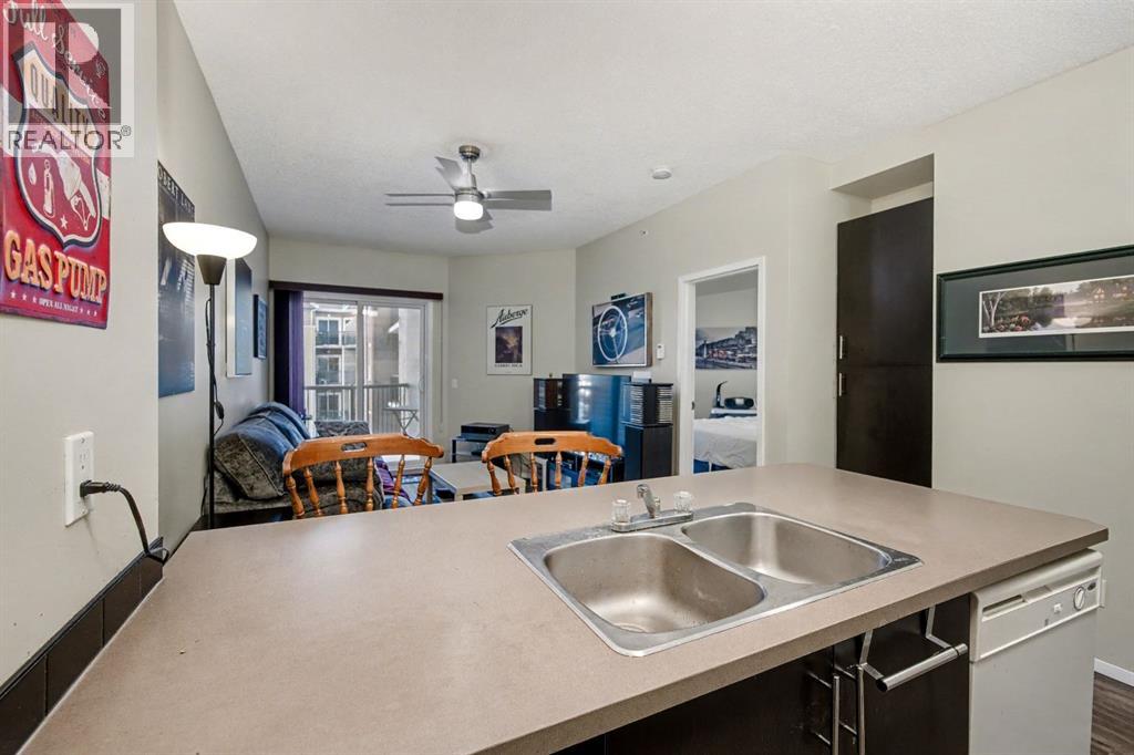 Apartment for Sale in 3309, 73 Erin Woods Court SE|Calgary, Alberta T2B3V2 3