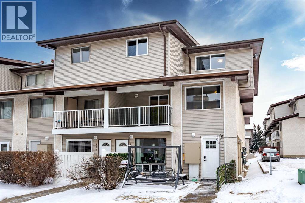 Row / Townhouse for Sale in 424, 200 Brookpark Drive SW|Calgary, Alberta T2W3E5 2