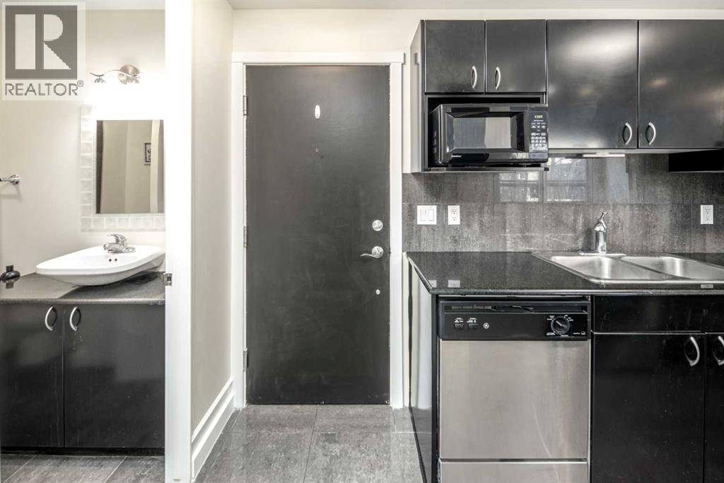 Apartment for Sale in 204, 706 15 Avenue SW|Calgary, Alberta T2R0R7 2