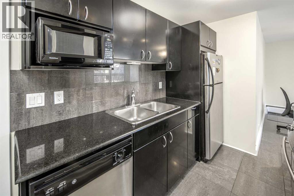 Apartment for Sale in 204, 706 15 Avenue SW|Calgary, Alberta T2R0R7 4