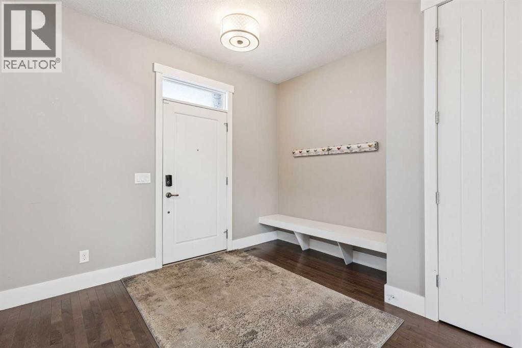 Row / Townhouse for Sale in 442 Quarry Park Boulevard SE|Calgary, Alberta T2C5G6 2