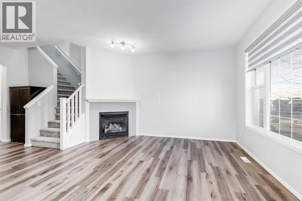 Duplex for Sale in 48 Covemeadow Road NE|Calgary, Alberta T3K6E6 3