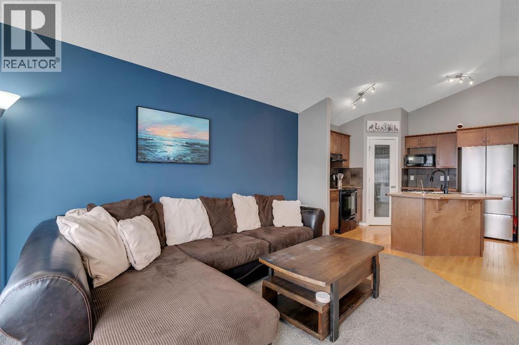 House for Sale in 431 Silverado Plains Circle SW|Calgary, Alberta T2X0H4 5