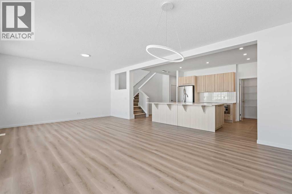 House for Sale in 421 Corner Glen Way NE|Calgary, Alberta T3N2P1 3