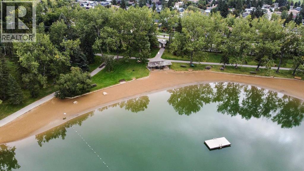 House for Sale in 1139 Lake Sylvan Drive SE|Calgary, Alberta T2J2P9 3