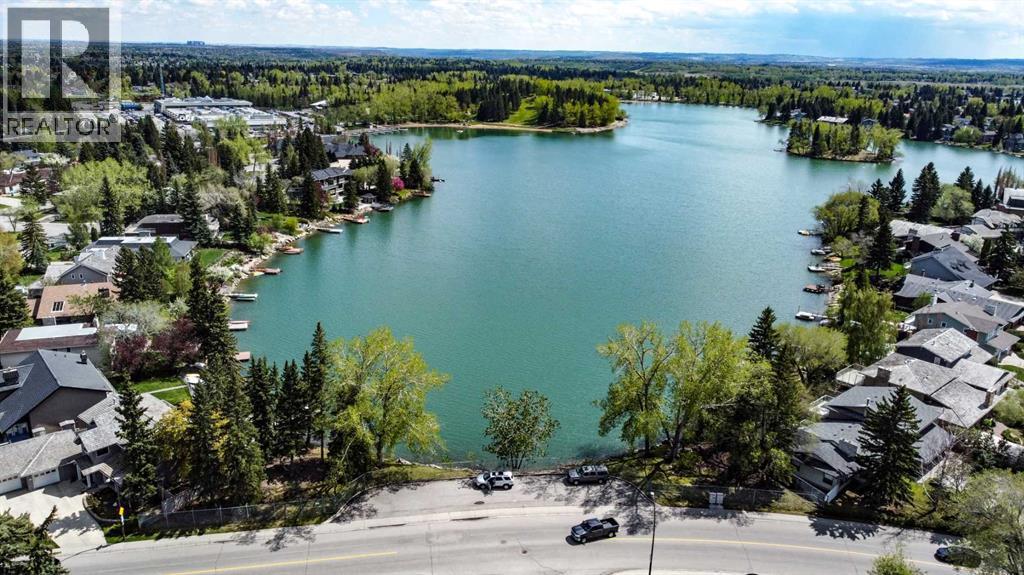 House for Sale in 1139 Lake Sylvan Drive SE|Calgary, Alberta T2J2P9 4