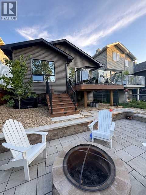 House for Sale in 10 Somerside Manor SW|Calgary, Alberta T2Y3G5 5