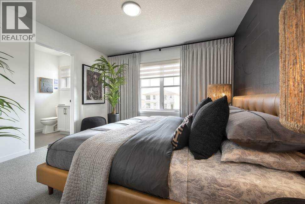 Row / Townhouse for Sale in 19765 45 Street SE|Calgary, Alberta T3M4B6 2