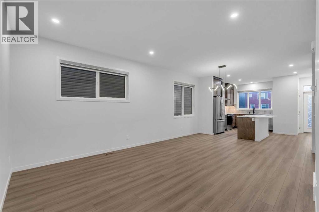 House for Sale in 117 Cornerbrook Road NE|Calgary, Alberta T3N2G9 2