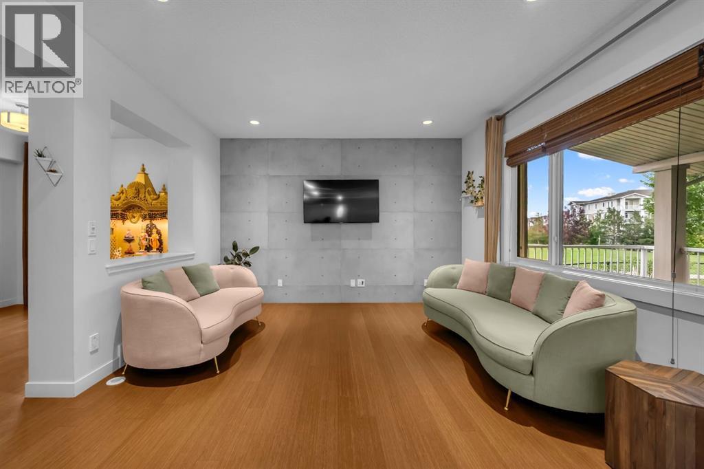 House for Sale in 233 Cranarch Common SE|Calgary, Alberta T3M1M3 3