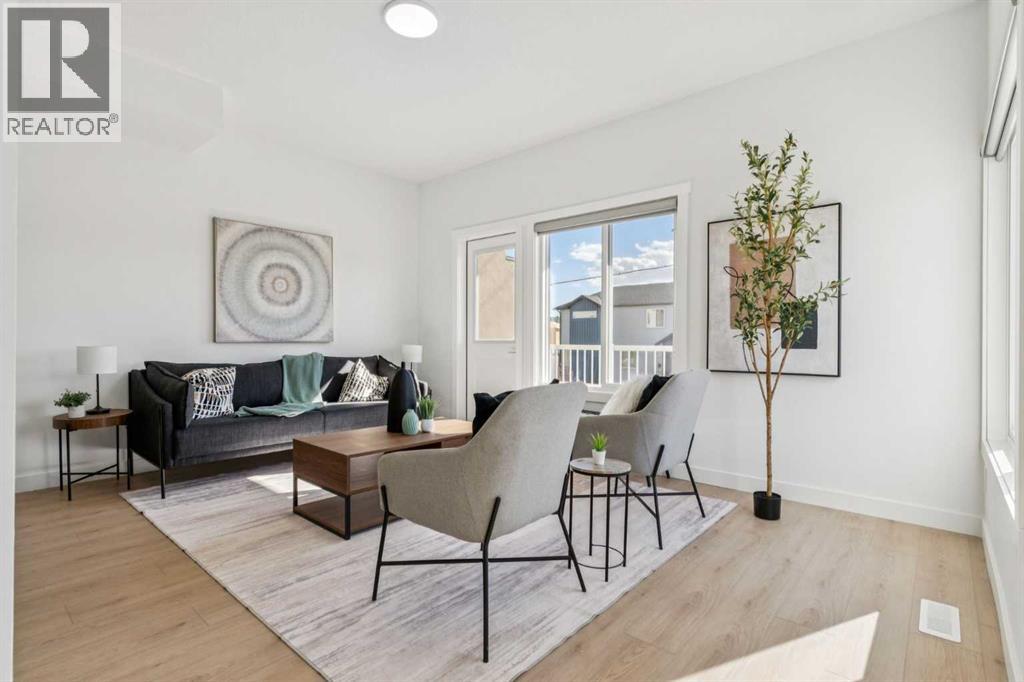 Row / Townhouse for Sale in 205, 95 Saddlecrest Circle NE|Calgary, Alberta T3J0Z2 2