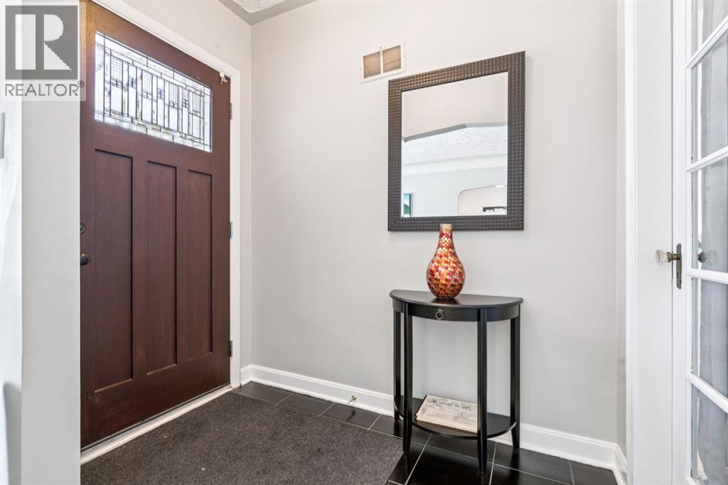 House for Sale in 1628 9 Street NW|Calgary, Alberta T2M3L4 2