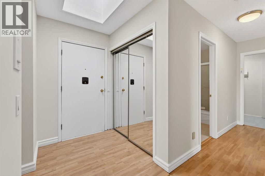 Apartment for Sale in 303, 1633 26 Avenue SW|Calgary, Alberta T2T2C7 5