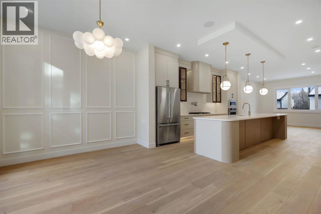 Duplex for Sale in 1634 21 Avenue|Calgary, Alberta T2M1M1 2