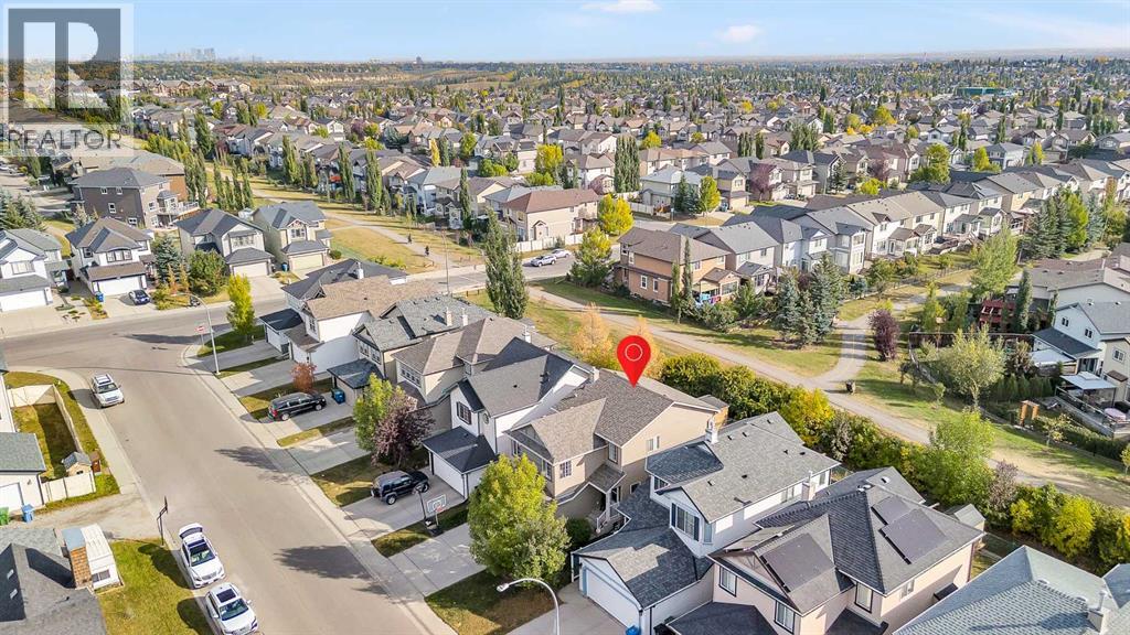 House for Sale in 320 Evermeadow Road SW|Calgary, Alberta T2Y4X2 3