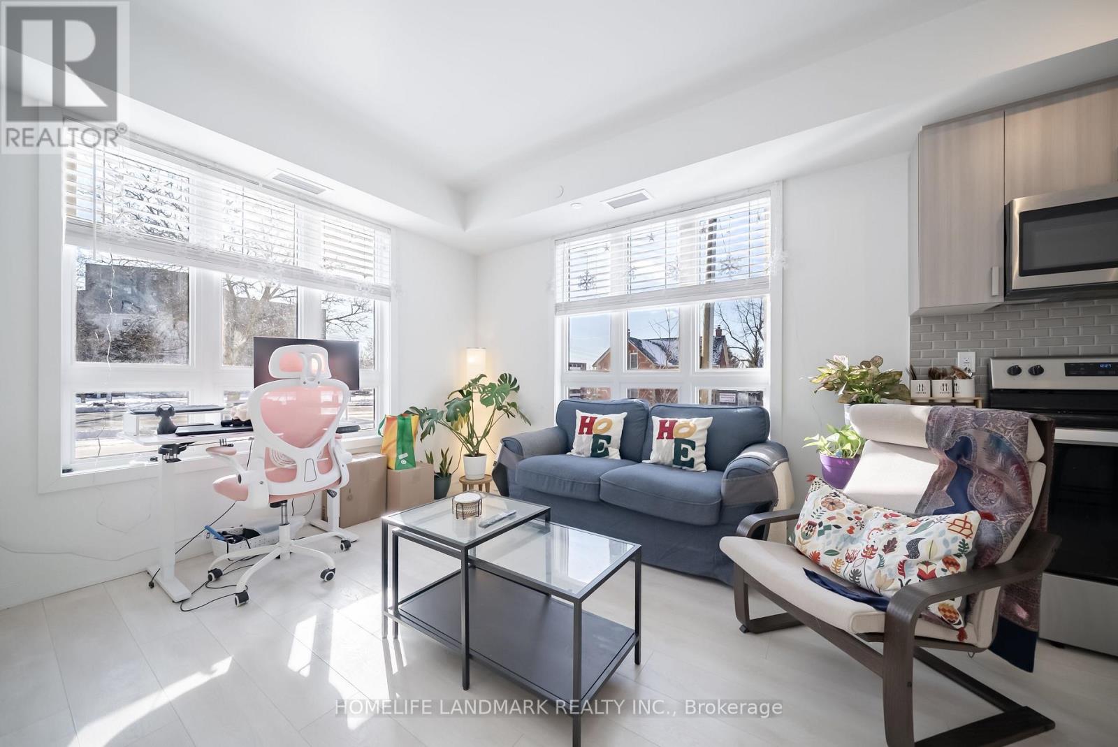 Row / Townhouse for Sale in 2 - 4015 HICKORY DRIVE|Mississauga (Rathwood), Ontario L4W1L1 5