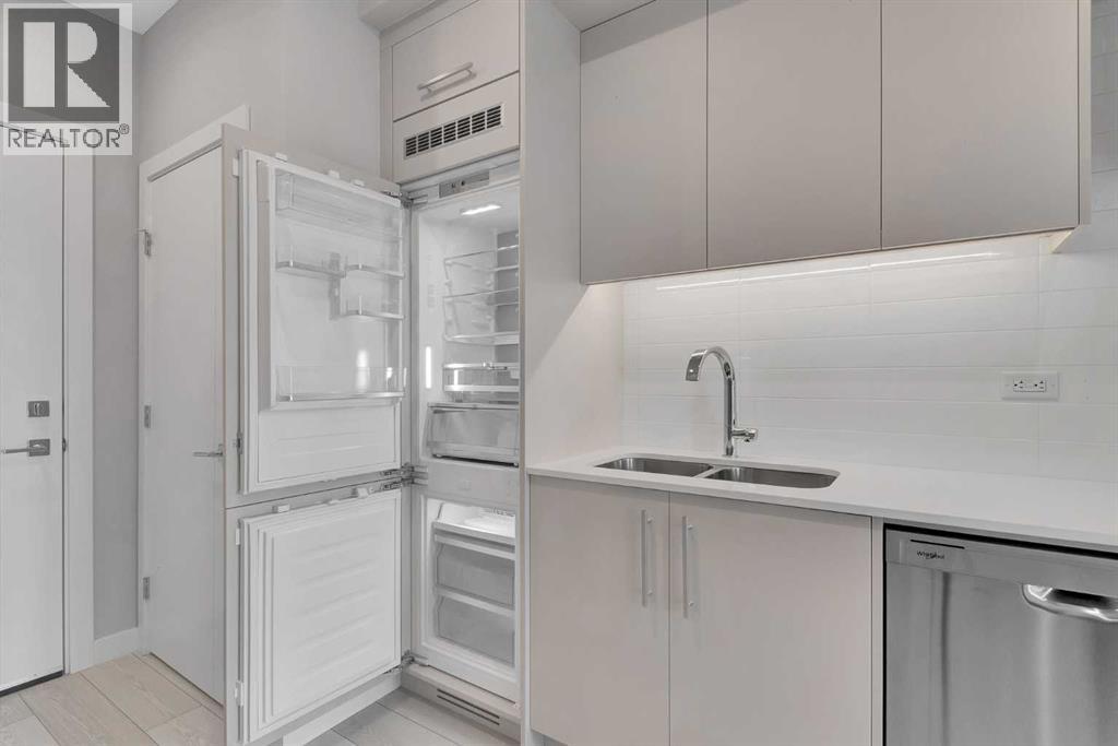 Apartment for Sale in 516, 8230 Broadcast Avenue SW|Calgary, Alberta T3H6M1 4