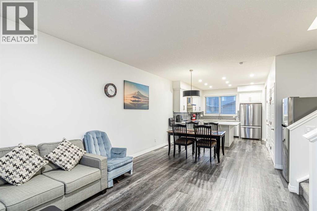 House for Sale in 51 corner meadows Villas NE|Calgary, Alberta T3N1J5 3