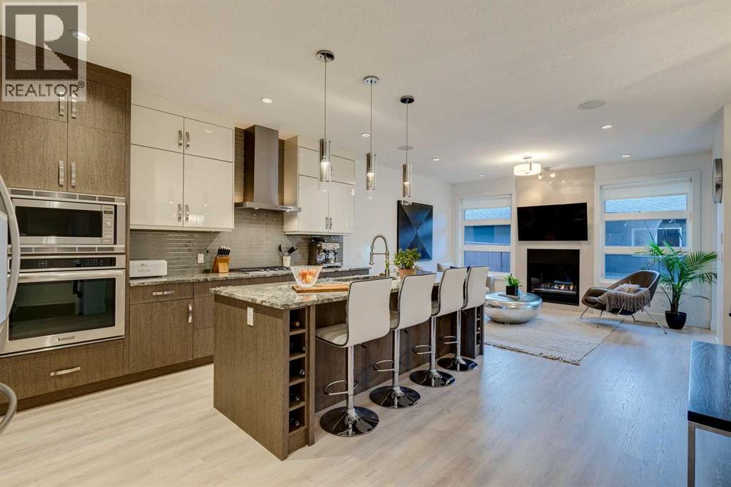 Duplex for Sale in 933 32 Street NW|Calgary, Alberta T2N2W3 3